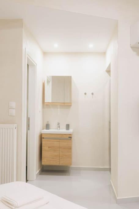 Modern Hiding Place In The Heart Of Athene Buitenkant foto