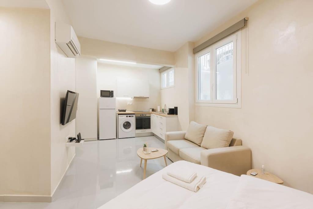 Modern Hiding Place In The Heart Of Athene Buitenkant foto